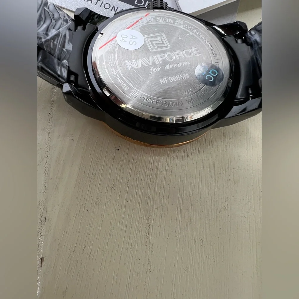 Brand New-Naviforce Dress Watch For Men Analog Stainless Steel NF9085